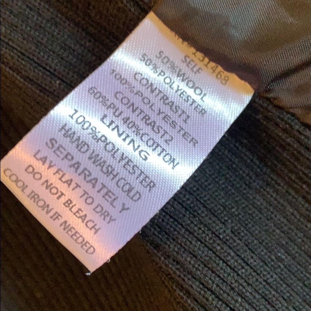 Vest - Picture 10 of 10
